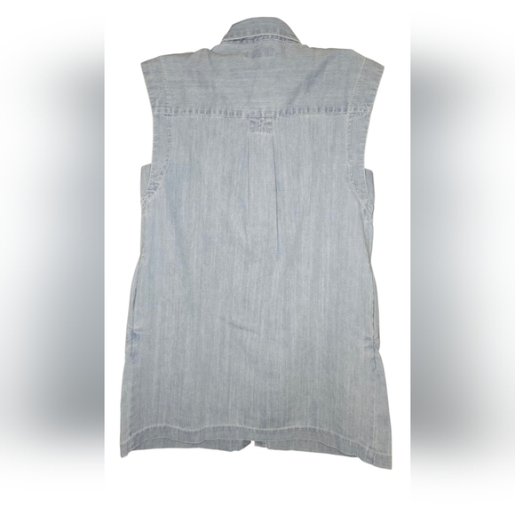 Banana Republic Sleeveless Denim Shirt - Size M, Oversized Fit NWT - Picture 2 of 11